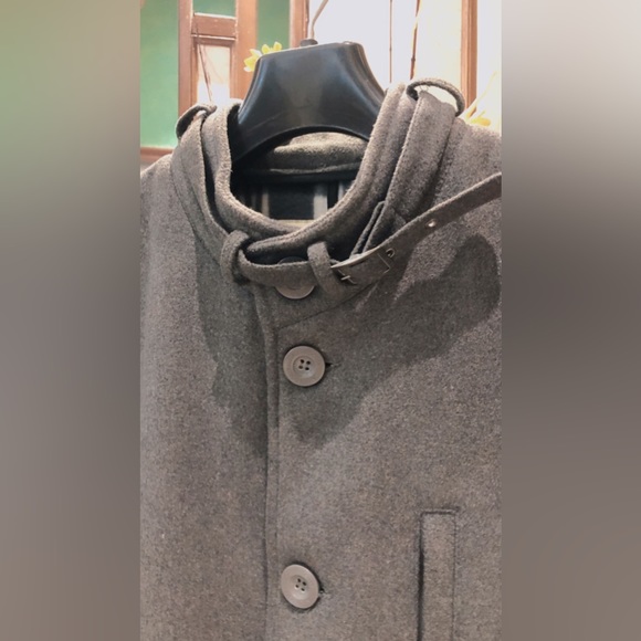 Get an absolutely stunning look in this New Allen Solly, Soft Jacket for Winters - Picture 9 of 15